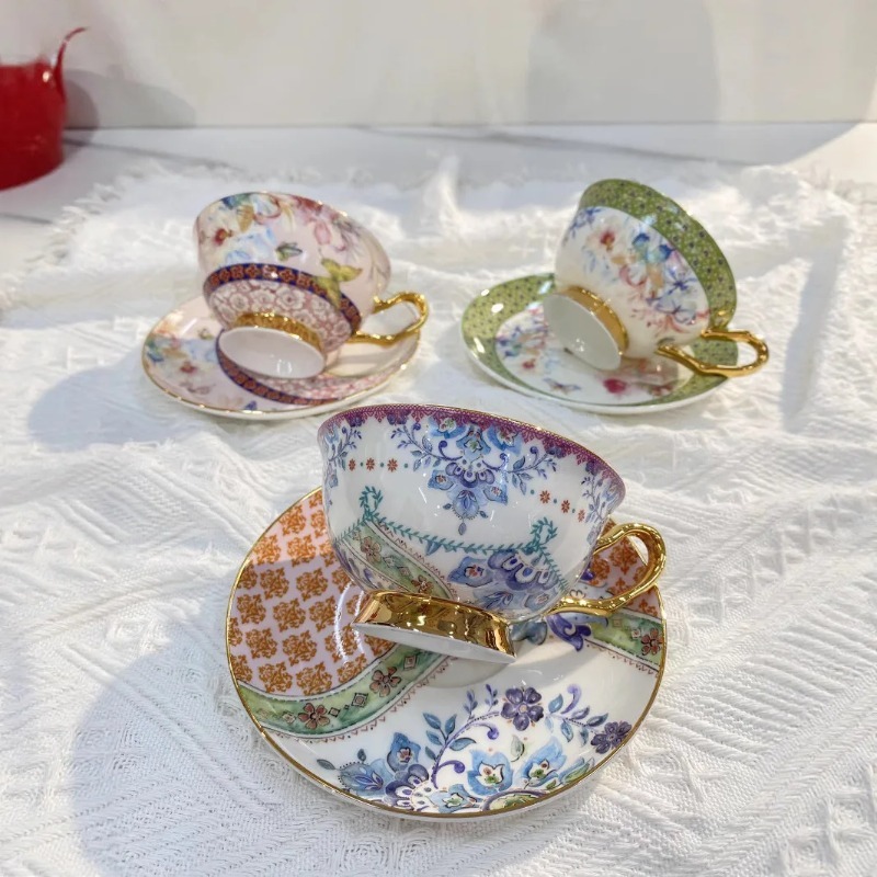 Tasses et assiettes de haute q - Coffee Tea Gardens avis et prix
